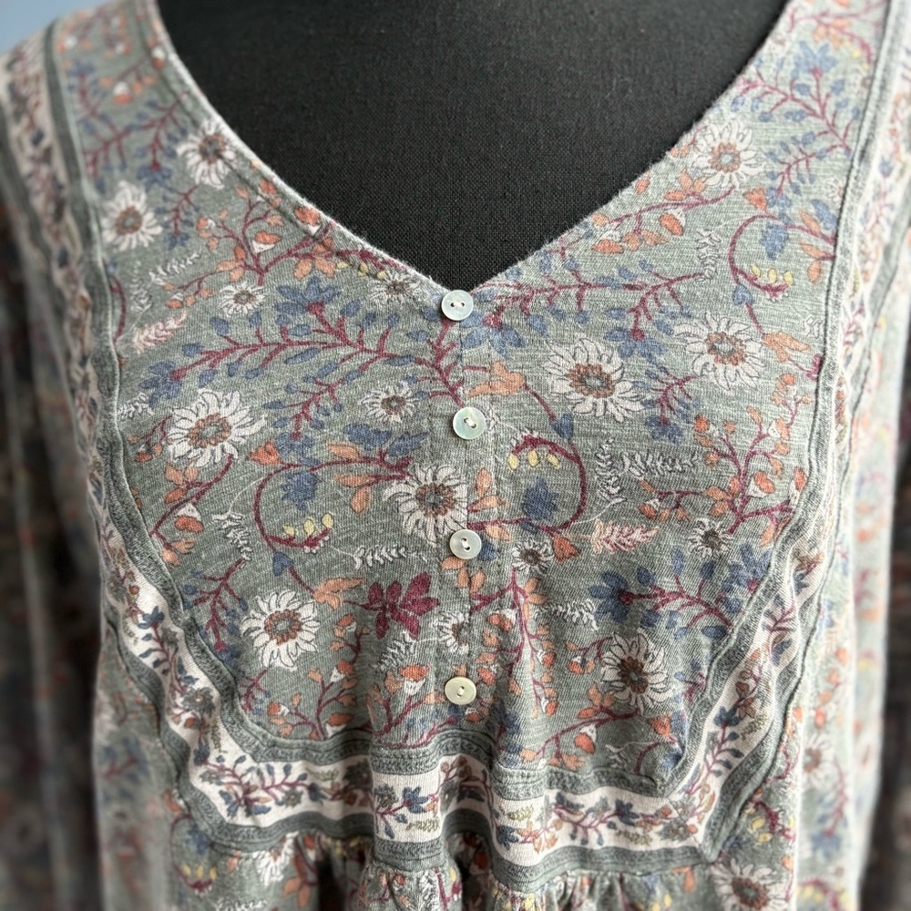 Lucky Brand Sage Green/Gray Floral V-Neck Peasant Top - Coastal Cowgirl Y2K - Picture 4 of 15